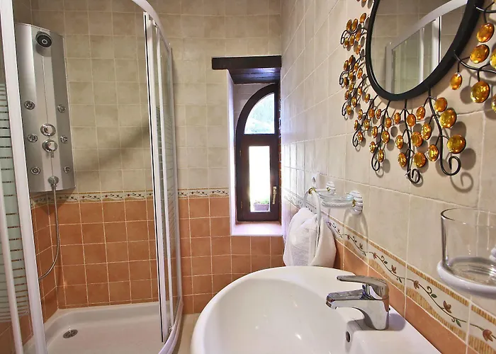 Las Mozas Del Agua 3* Cartes